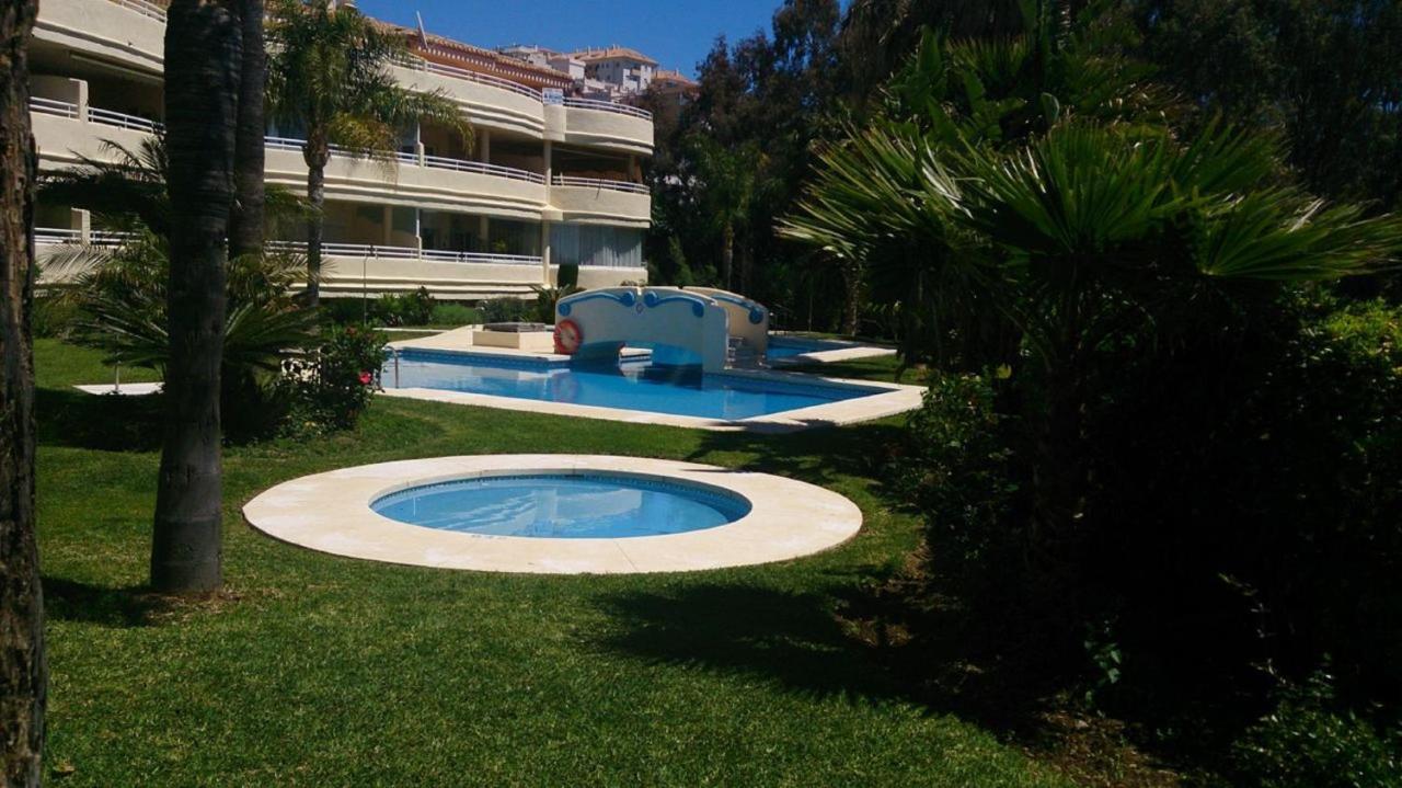 Holidays2Benalmadena Torrequebrada Sea View Front Beach With Pool Parking & Terraces Экстерьер фото